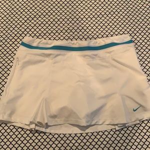 Nike tennis skirt, M